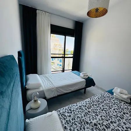 Apartment Luxury On The & Infinity Pool, Marbella Estepona