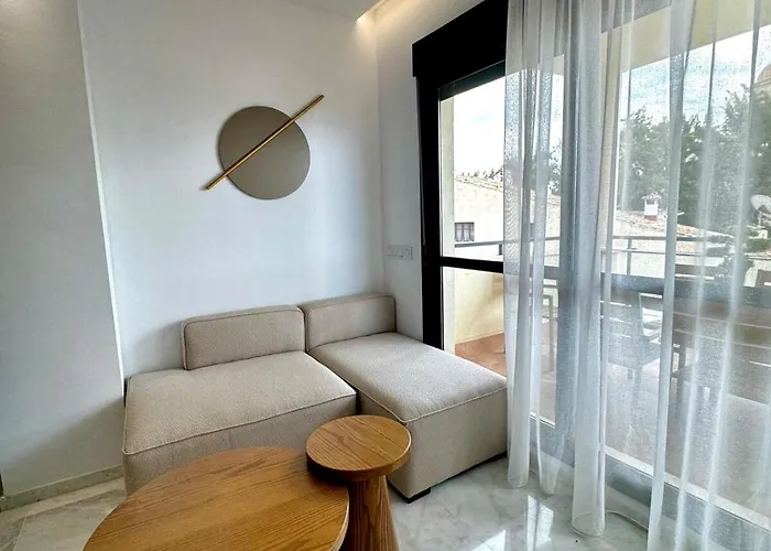 Apartment Luxury On The & Infinity Pool, Marbella *