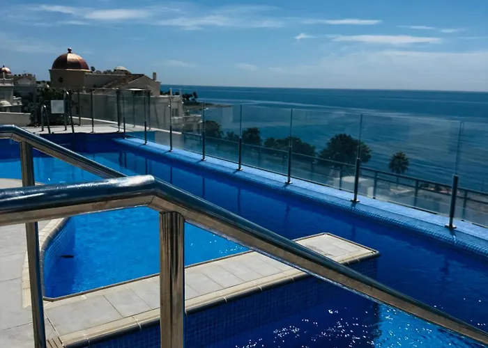 Luxury On The & Infinity Pool, Marbella Apartamento