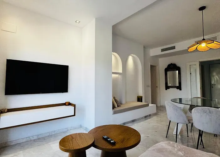 Luxury On The & Infinity Pool, Marbella